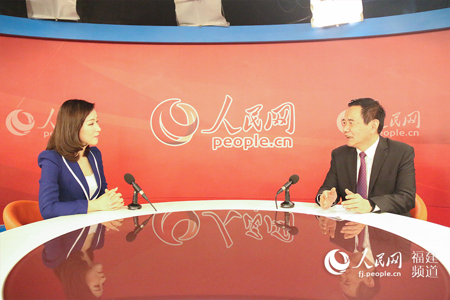 福建省纪委驻省公安厅纪检组组长李应良接受访谈 兰志飞摄