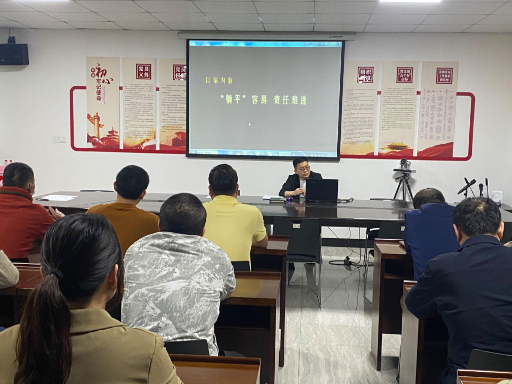 777fcbf8752e0616c078a0d3cd61d58.jpg 777fcbf8752e0616c078a0d3cd61d58.jpg